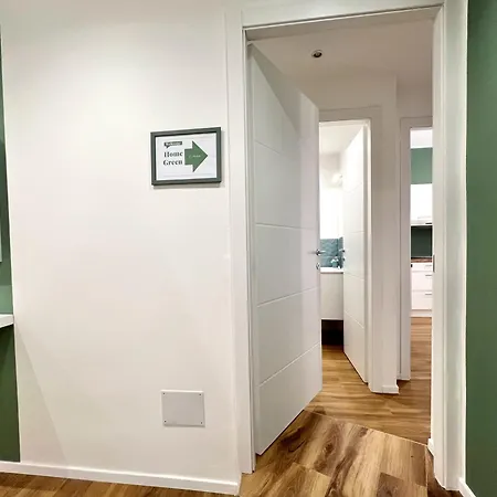 - Airport 8 Min - Ac - Smart Tv Appartement *